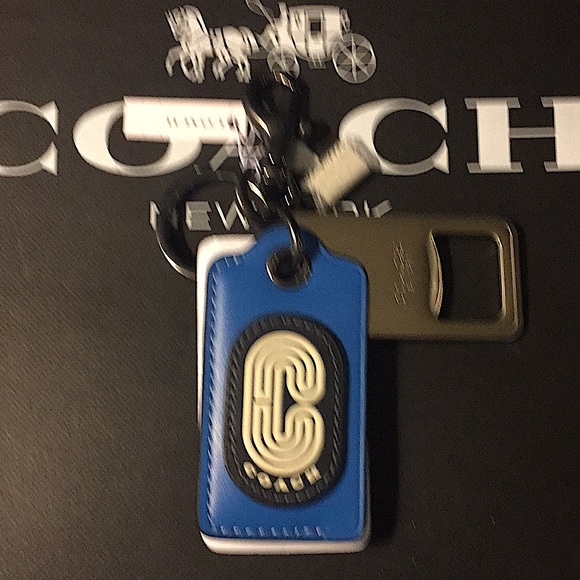 (UNISEX) COACH - BOTTLE OPENER KEY FOB (NWT) - Picture 2 of 11
